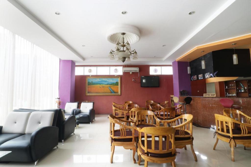 Hotel D'boegis 2*
