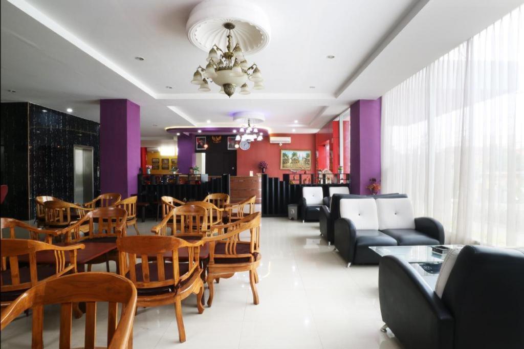 D'boegis Hotel