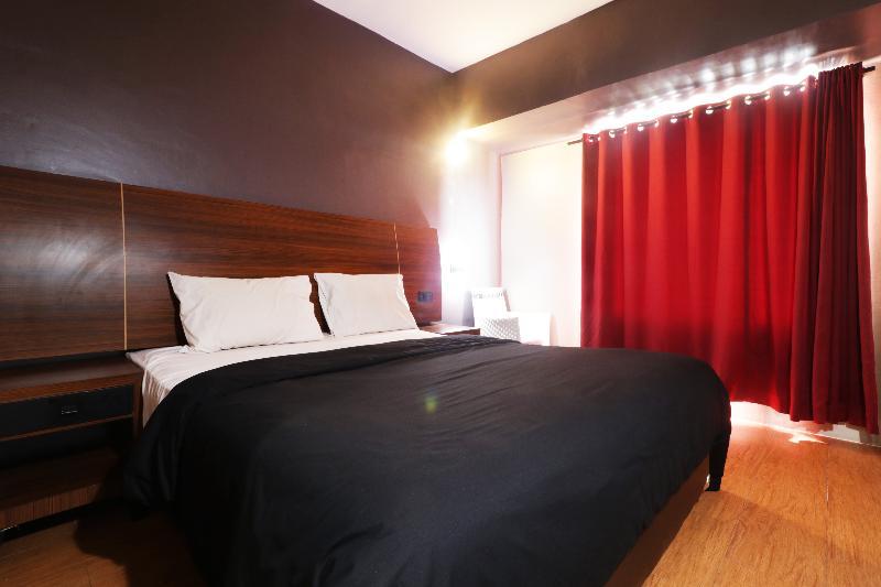 D'boegis Hotel 2*